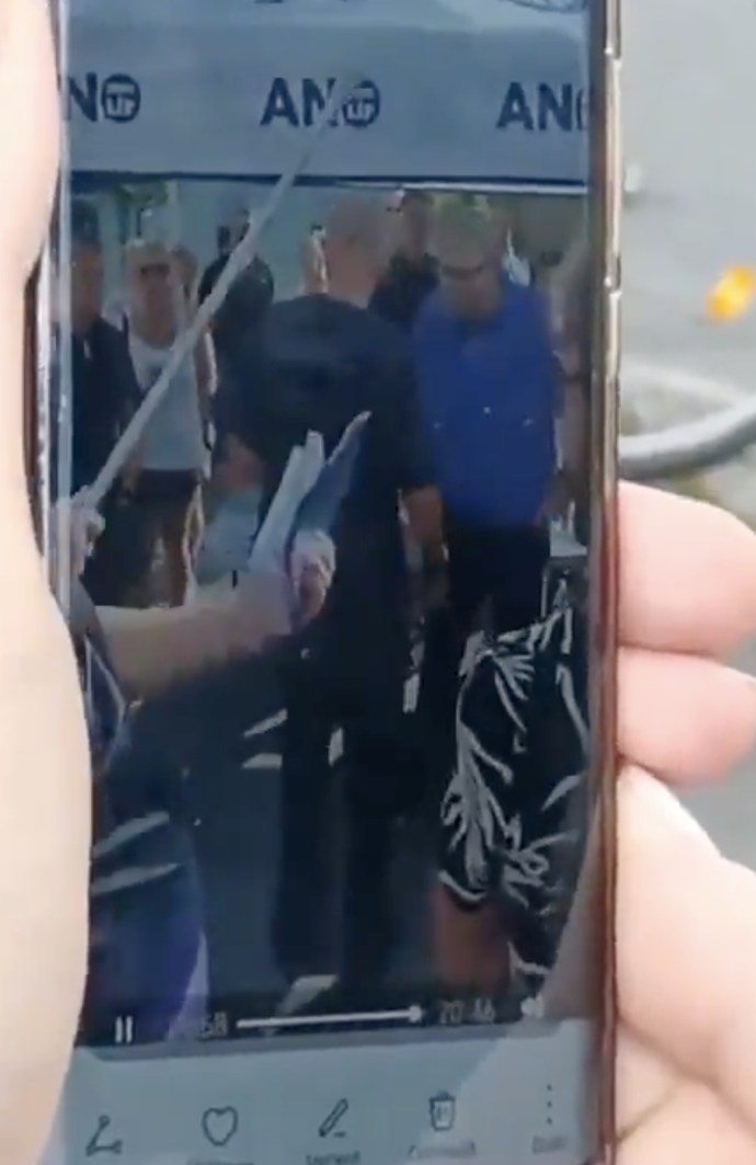 Andrej Babiš dostal holí.