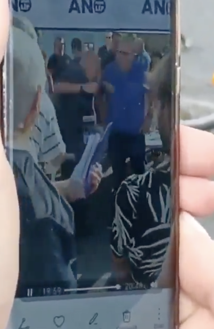Důchodce ho nejméně dvakrát udeřil.