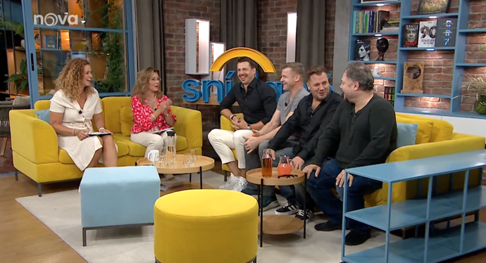 Hosty pořadu Snídaně s Novou, který mimo jiné moderuje i Dana Morávková, byli herci, kteří už 18. září zazáří v novém muzikálu Taťkové. 