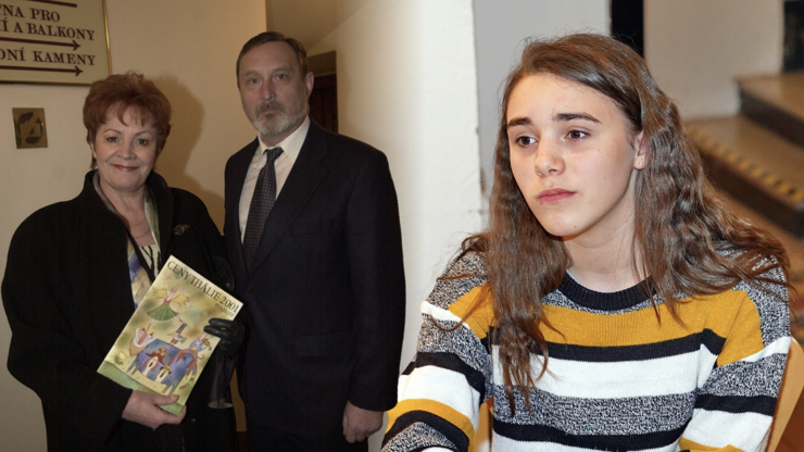 Krásná vnučka Galatíkové a Freje pokračuje v herecké linii. Před kamerou ale stát nechce