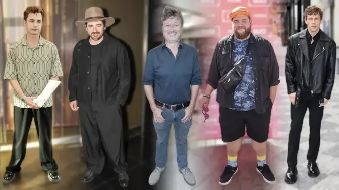 Karel Janák by pro lepší styling mohl přidat sako, které by mu dalo i možnost lépe schovat potřebné nezbytnosti, než je mít nacpané v kapsách. 