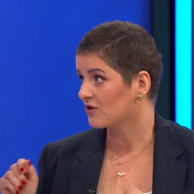 Jana Maláčová bez paruky.