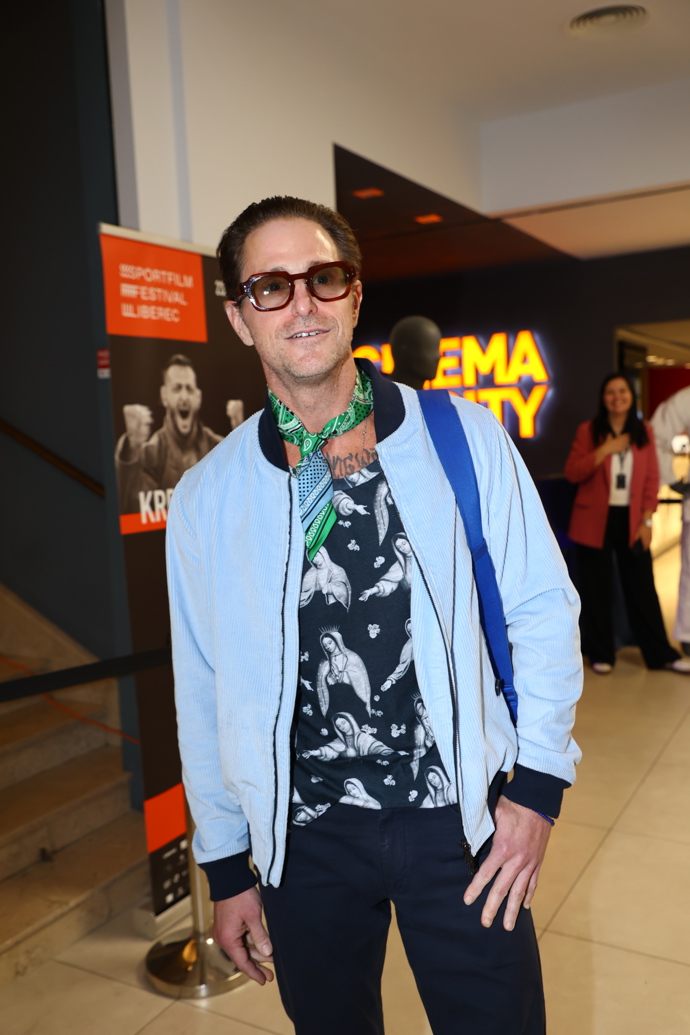 Cameron Douglas dorazil na premiéru dokumentu Jemný rváč.