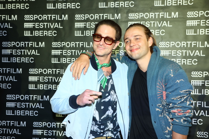 Cameron Douglas a Edouard Philipponnat na premiéře filmu Jemný rváč.