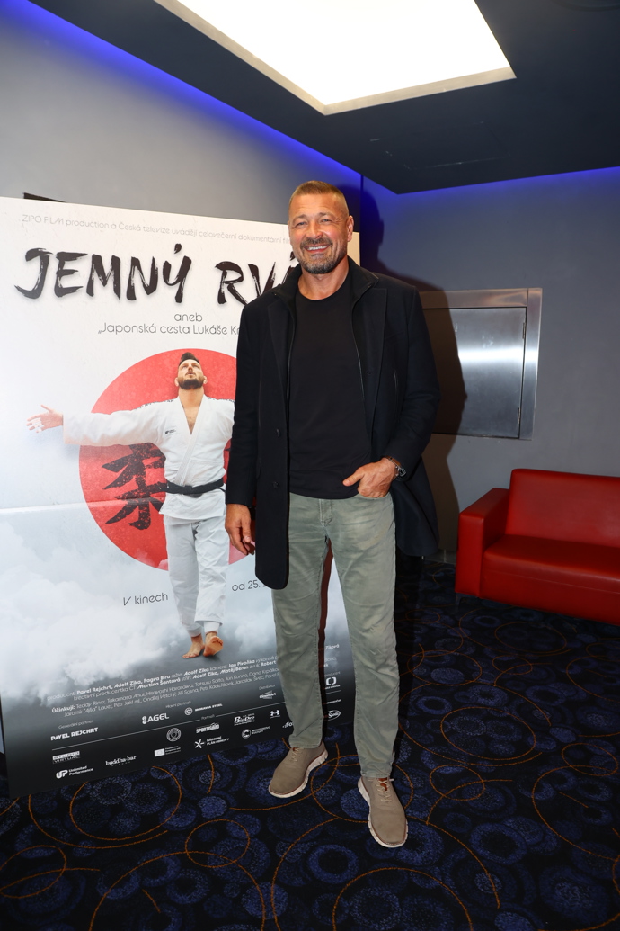 Na premiéru filmu dorazil režisér Petr Jákl. 