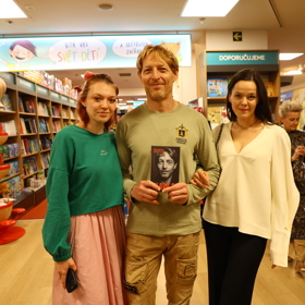 Viktorie Janečková, Karel Janeček a Lilia Khousnoutdinová působí harmonicky. 