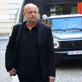 Pořadatel Muže roku David Novotný vybral hrozící průšvih velmi elegantně, končící finalisty navíc diplomaticky nepotopil.
