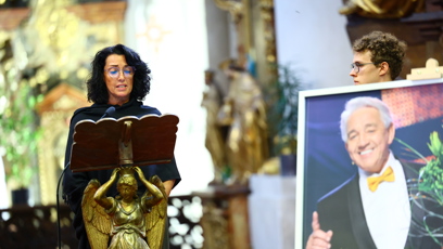 FOTO: Přímluvy přečetla herečka Eva Čížkovská.