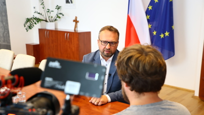 FOTO: Marian Jurečka během natáčení rozhovoru.