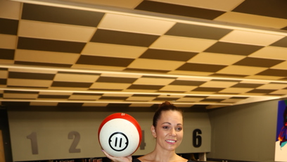 FOTO: Zpěvačka Michaela Nosková si zahrála bowling.