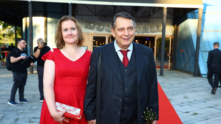 Jiří Paroubek zavítal s partnerkou na premiéru Plesu upírů.