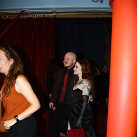 Artur Štaidl přišel na premiéru muzikálu Ples upírů s doprovodem.