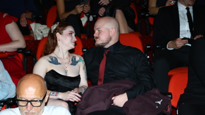 FOTO: Artur Štaidl přišel na premiéru muzikálu Ples upírů s doprovodem.