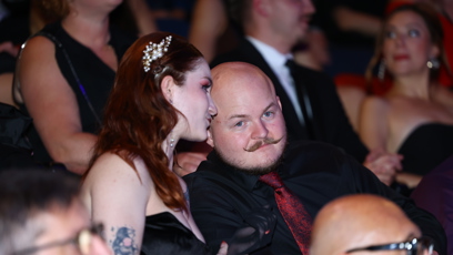 FOTO: Artur Štaidl přišel na premiéru muzikálu Ples upírů s doprovodem.