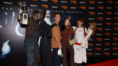 FOTO: Zpšvačka Pam Rabbit na premiéře.