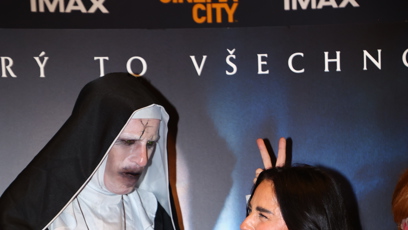 FOTO: Kateřina Hocek dorazila na premiéru filmu V zajetí démonů 4.
