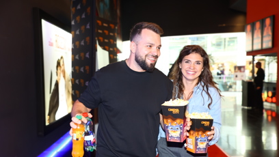 FOTO: Denisa Pfauserová přišla s partnerem.