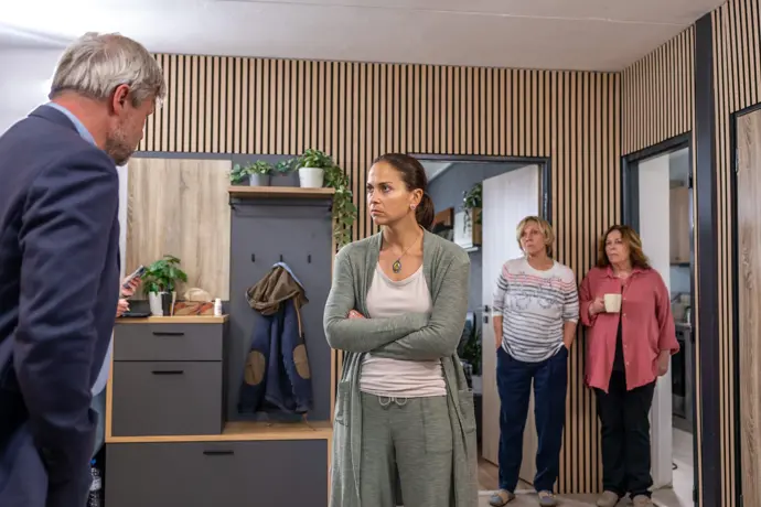 Luděk by rád trávil víc času s malou Esterkou. Chce se domluvit na střídavé péči. Jenže to nebude jednoduché, protože Vanda má opět svá malá tajemství...