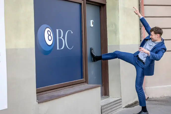 Také tento týden dojde k nepříjemnostem před kulečníkovým klubem.