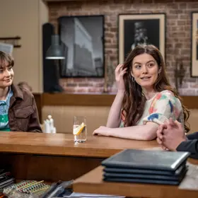 Denis a Daniela se znají už od dětství. Nikdy mezi nimi nic nebylo a Denis navíc chodí s Kristýnou.