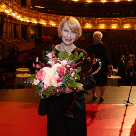 Na svého manžela Jiřího Ornesta herečka stále vzpomíná. Na konci jeho života se o něj poctivě starala, i když ji to stálo spoustu sil.