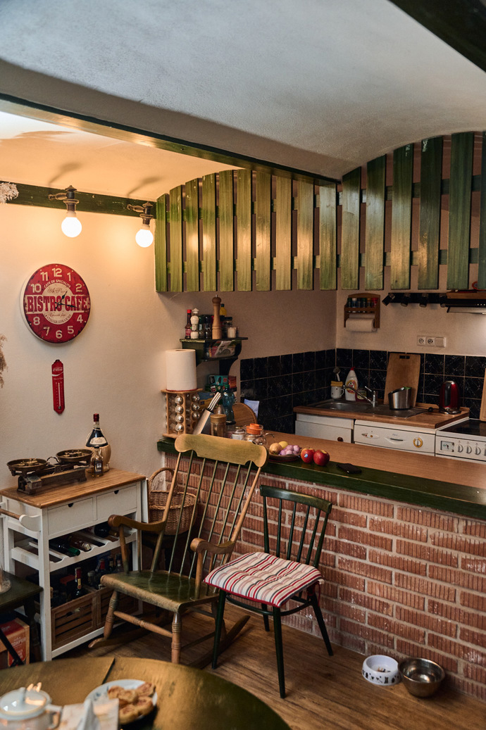 Pohled na kuchyni Petra Vondráčka a Šárky Vaňkové, ve které oba rádi vaří.