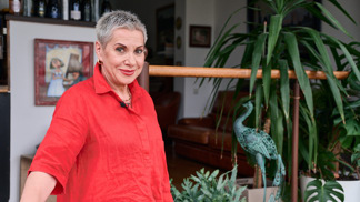 Ve zvířecím obýváku Dagmar Peckové: Architektka spojila tři místnosti, aby se vešel i obrovský býk