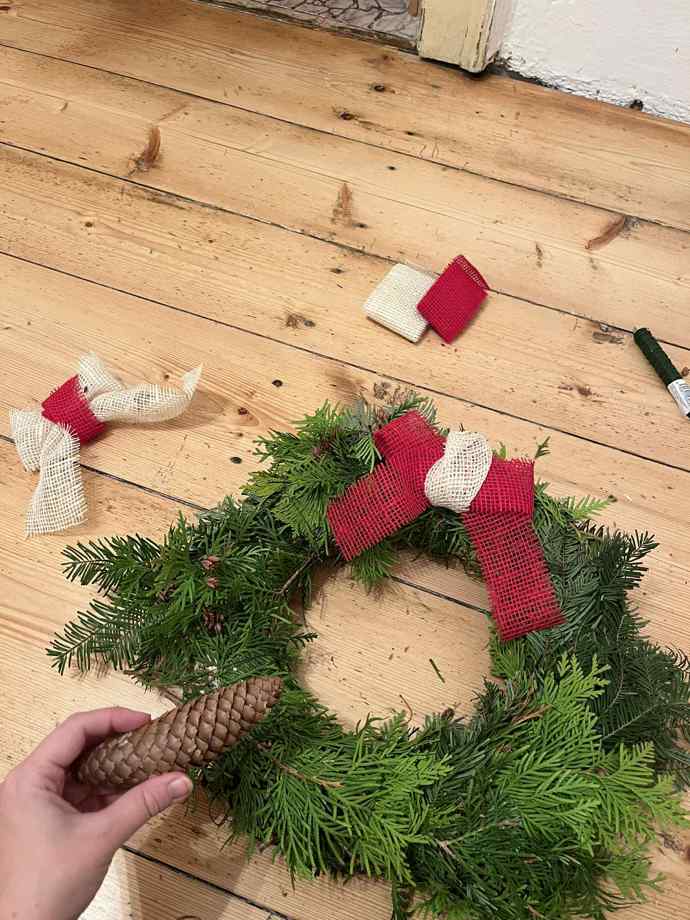 Věnec byl hotový za necelé dvě hodinky. 