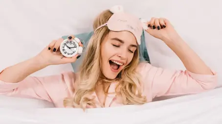 Jak přežít změnu času: Tělo to zvládne, když mu dopřejete klid, světlo a večer si odpustíte kafe