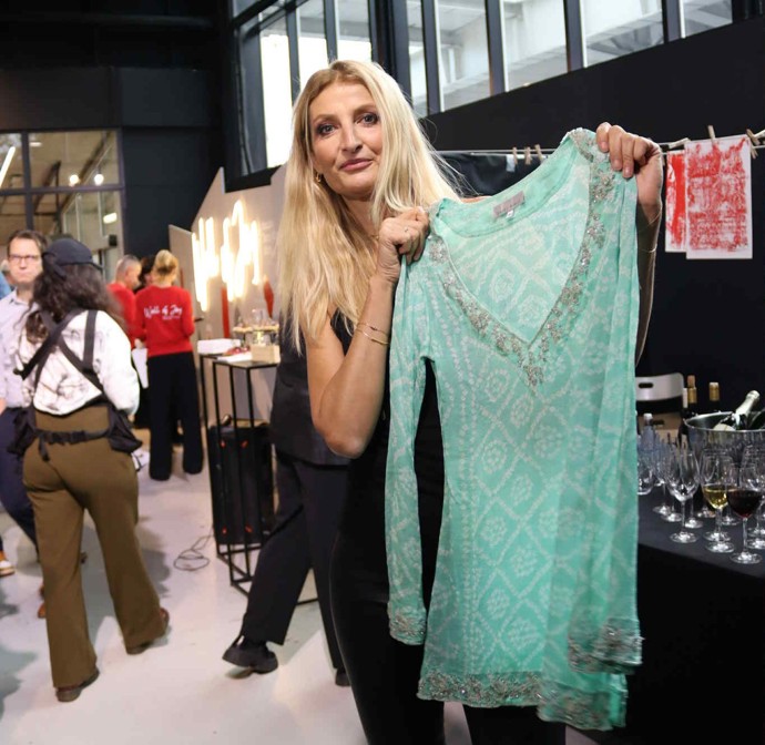 Tereza Maxová se nám pochlubila kaftanem, který darovala do VIP bazaru v Bílé labuti. 