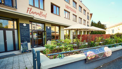 FOTO: Hosté by také měli počítat s tím, že bistro přijímá pouze platbu v hotovosti nebo prostřednictvím QR kódu.