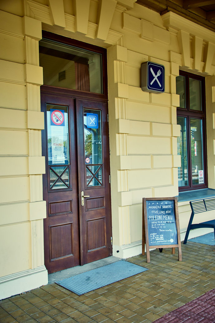 Vstup do restaurace.