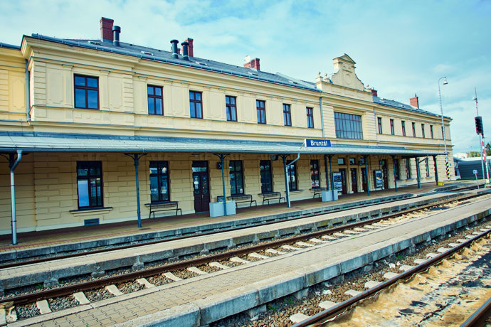 Restaurace Nádražka – kde by mohla být jinde než na nádraží.