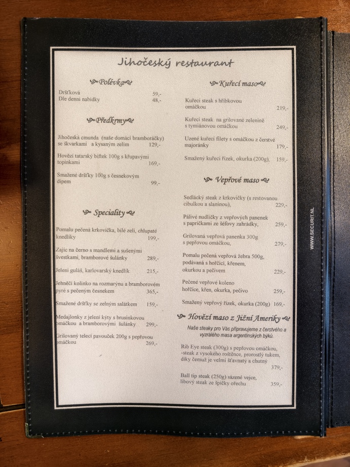 Jihočeská restaurace se teď snaží nabízet regionální speciality. 