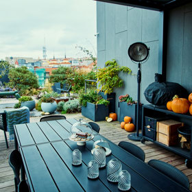 Prostorná zahrada vybízí nejen k odpočinku, ale i k setkávání se s rodinou a přáteli.