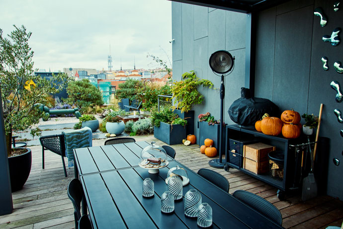 Prostorná zahrada vybízí nejen k odpočinku, ale i k setkávání se s rodinou a přáteli.