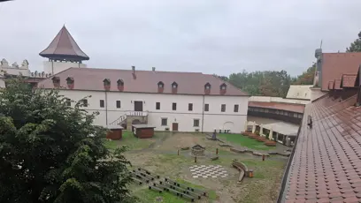 FOTO: Pohled na náměstí Kežmarského zámku.