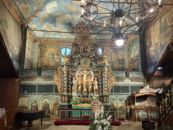 Dřevěný kostel Nejsvatější Trojice.