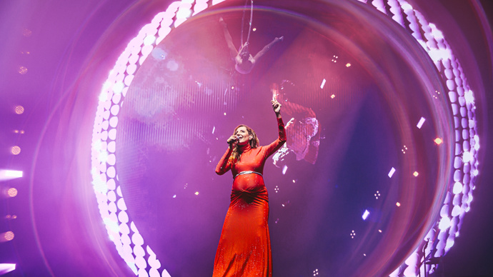 Olga Lounová ukázala bříško. 