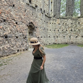 Zpěvačka je malá vzrůstem i příjmením, ale příroda ji obdařila jinak.