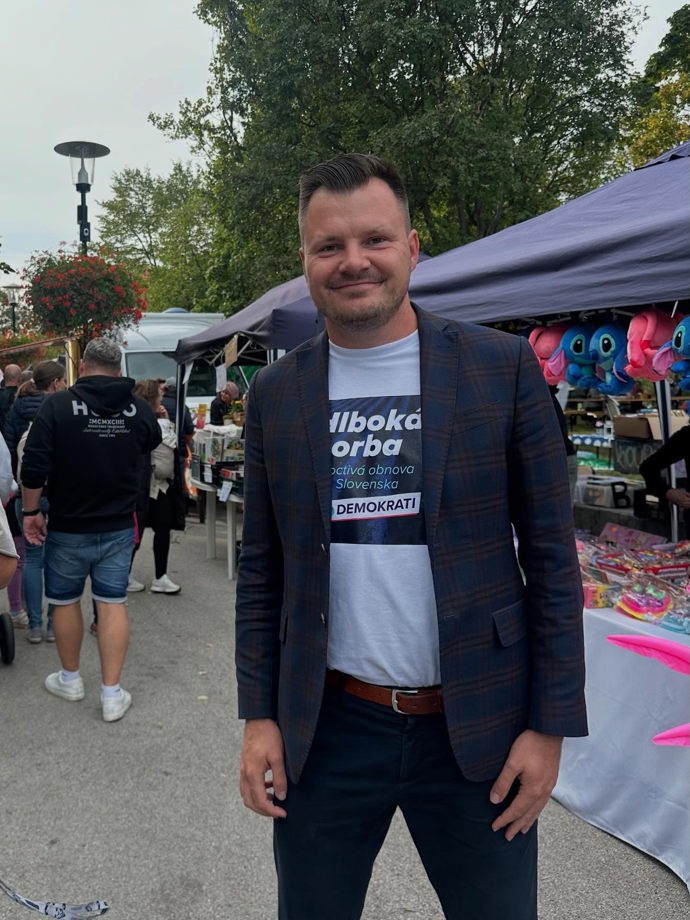 Michal Pavlík byl členem strany Demokrati.