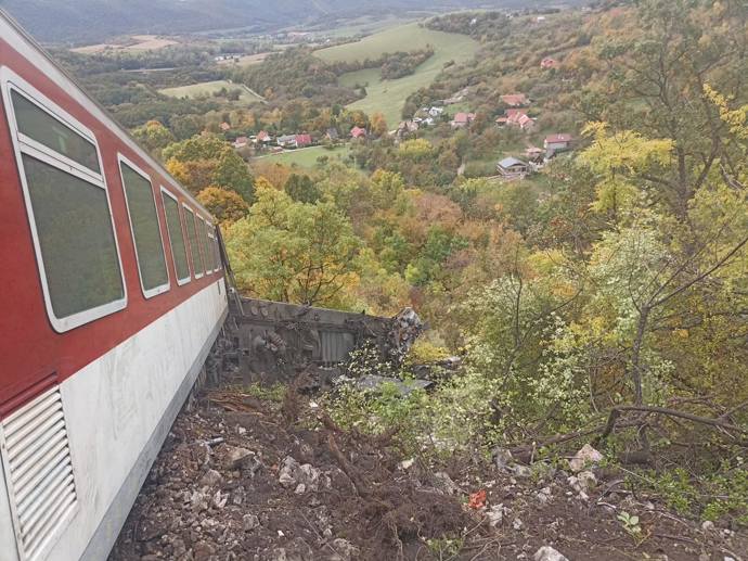 Tragická srážka vlaků na Slovensku.