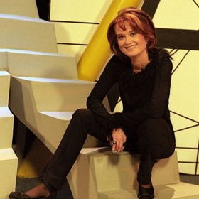 Šárka se v pouhých jednadvaceti letech, tehdy ještě jako Šárka Kubelková, stala jednou z tváří veleúspěšné talk show televize Nova Áčko.