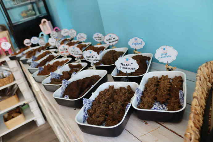 Později jsme otestovali i domácí psí sušenky. 