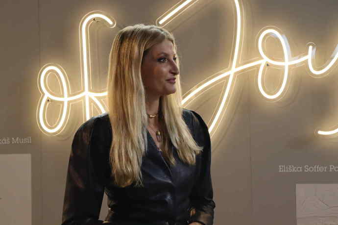 Kvůli detoxu se Maxová chystá do dalekého Turecka. 