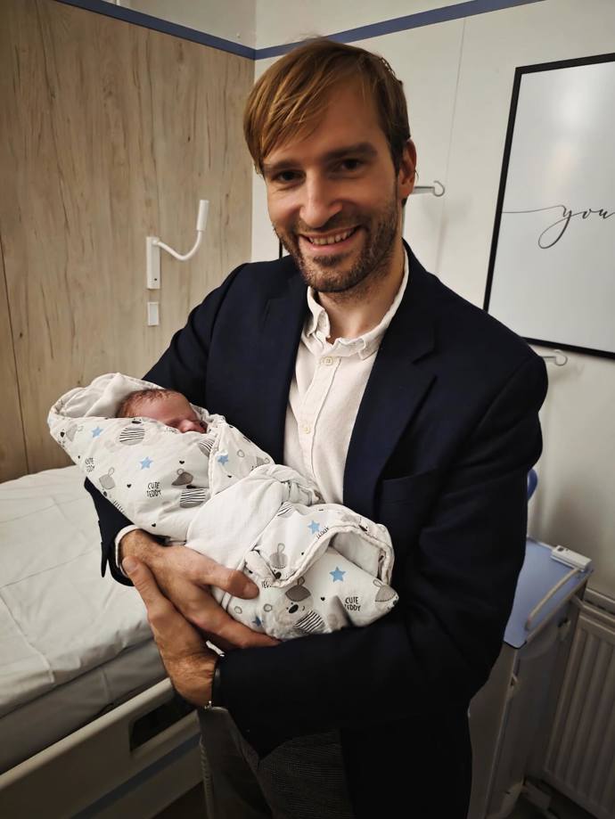 Adam Vojtěch se stal dvojnásobným tatínkem.