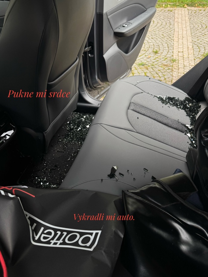 Andrea Bezděková byla okradena.