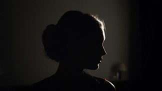 Děsivý případ matky vražedkyně: Debra Jeter zaútočila na své dcery nožem, přežila to bohužel jen jedna