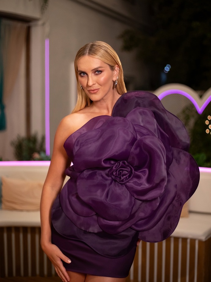 Zorka Hejdová moderuje Love Island.