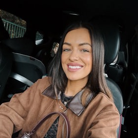 Boho září štěstím.